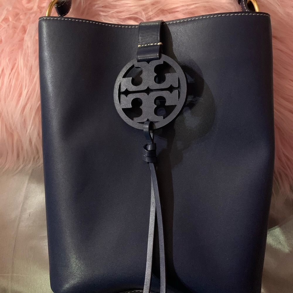 Authentic Tory Burch Handbag.